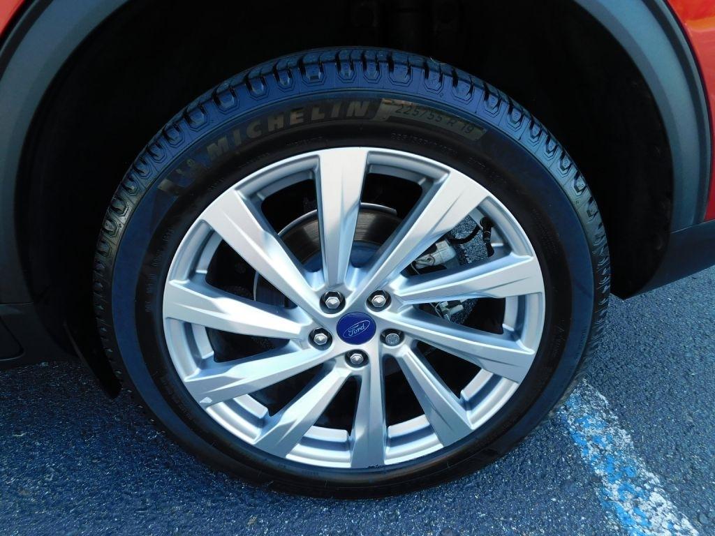 Ford Escape Titanium 4WD 2022