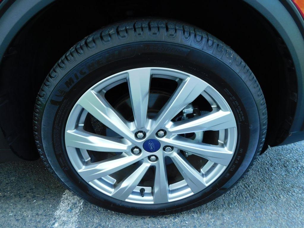 Ford Escape Titanium 4WD 2022