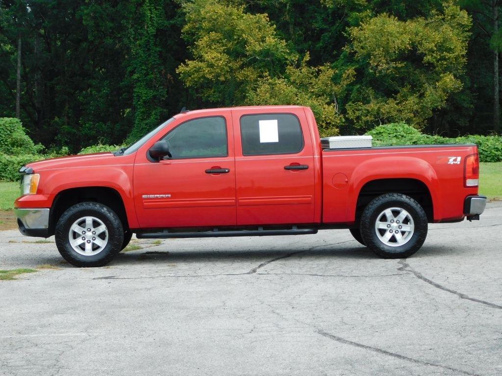 GMC Sierra 1500 SLE Crew Cab 4WD 2011