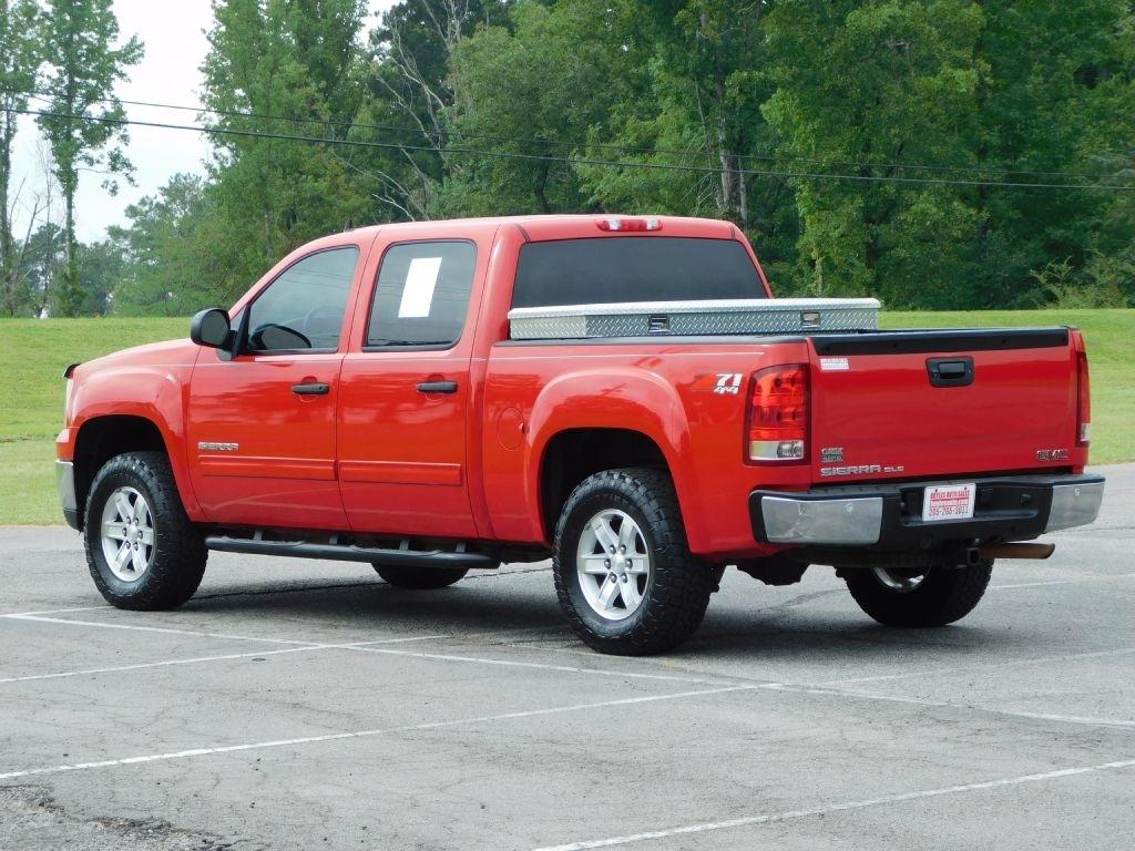 GMC Sierra 1500 SLE Crew Cab 4WD 2011