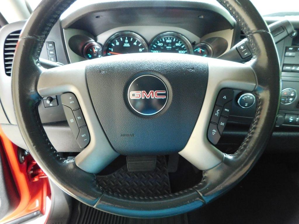GMC Sierra 1500 SLE Crew Cab 4WD 2011