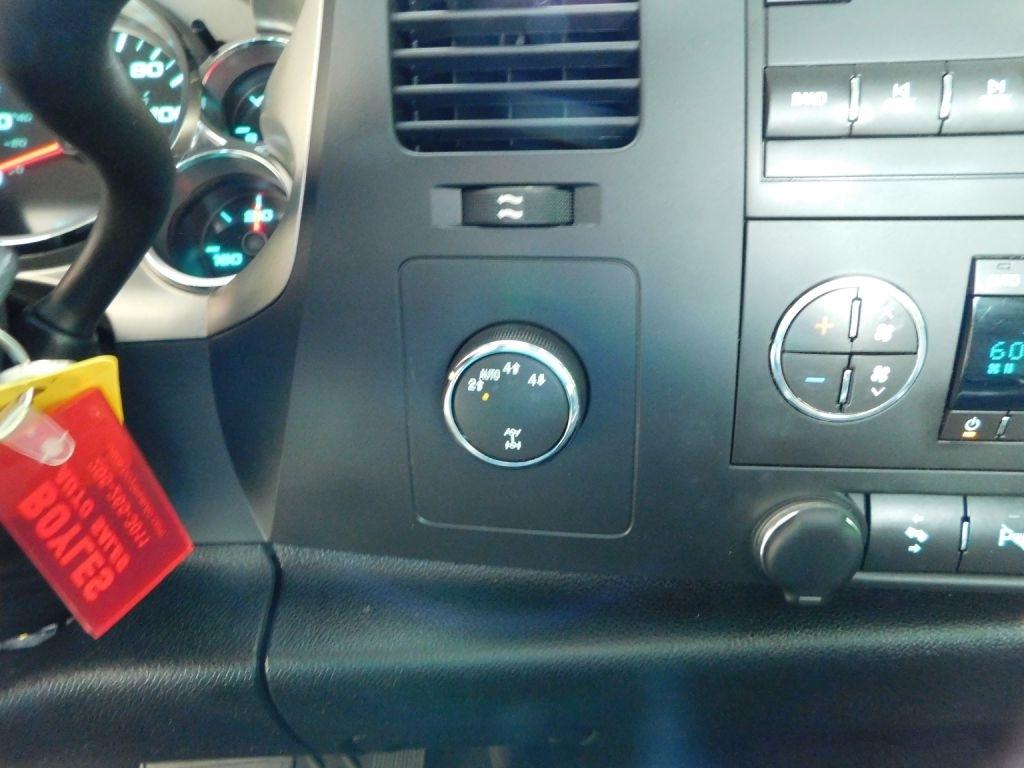 GMC Sierra 1500 SLE Crew Cab 4WD 2011