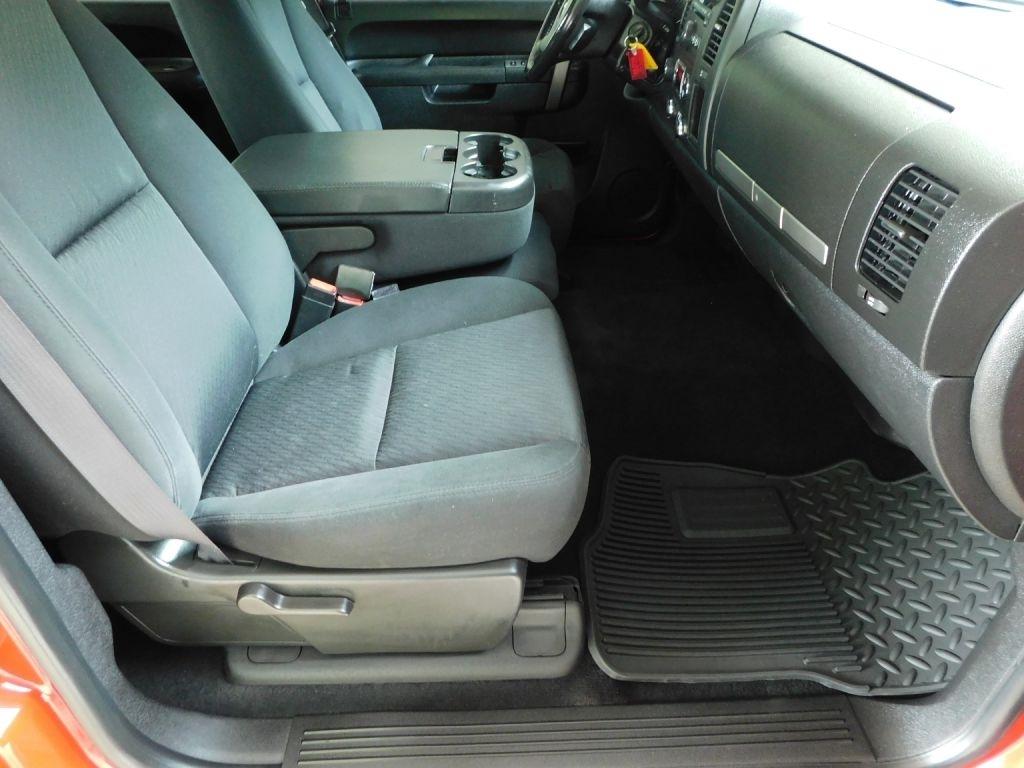 GMC Sierra 1500 SLE Crew Cab 4WD 2011