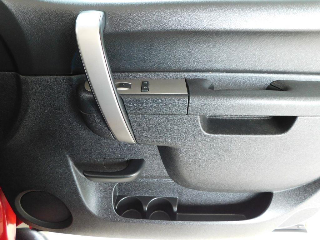 GMC Sierra 1500 SLE Crew Cab 4WD 2011
