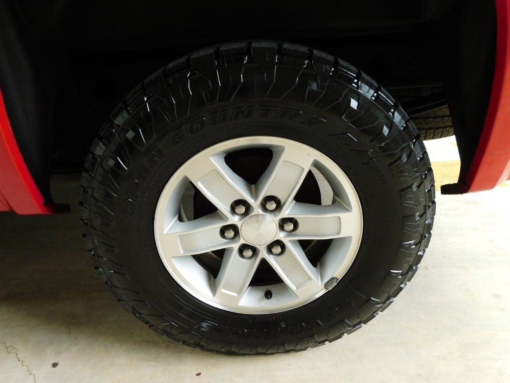GMC Sierra 1500 SLE Crew Cab 4WD 2011