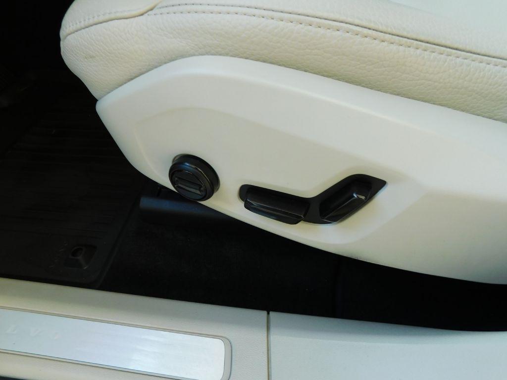 Volvo XC60 T8 Momentum Hybrid 2022