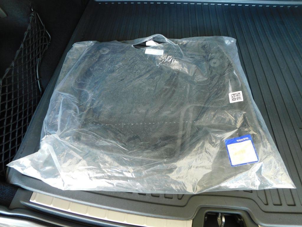 Volvo XC60 T8 Momentum Hybrid 2022