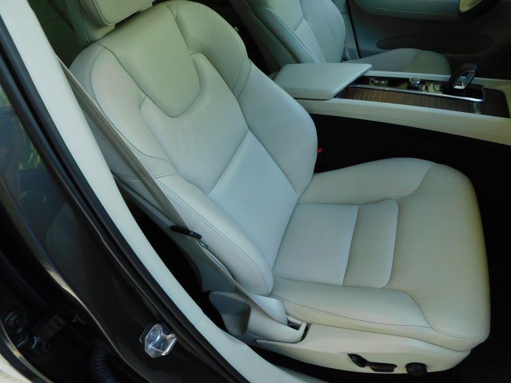 Volvo XC60 T8 Momentum Hybrid 2022