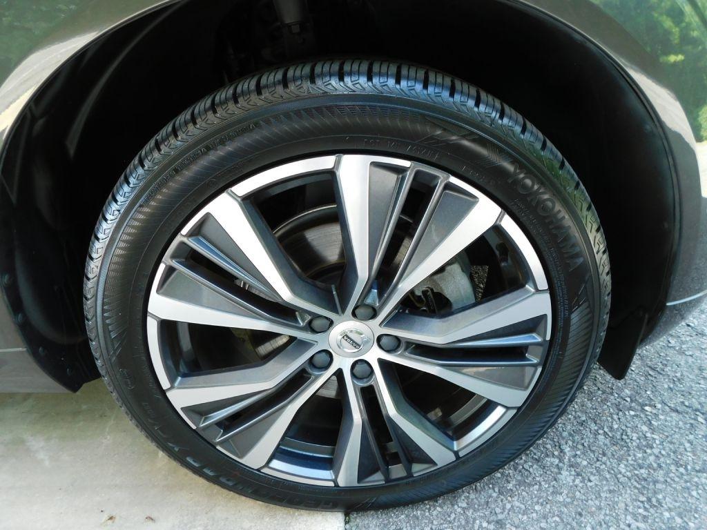 Volvo XC60 T8 Momentum Hybrid 2022