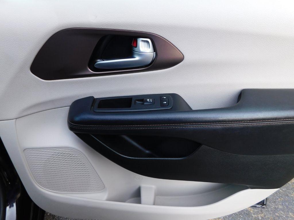 Chrysler Pacifica Touring-L 2018