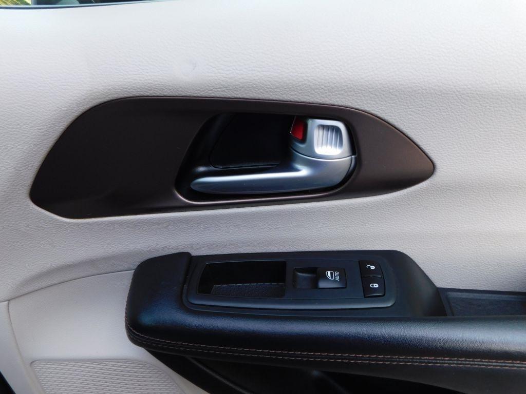 Chrysler Pacifica Touring-L 2018