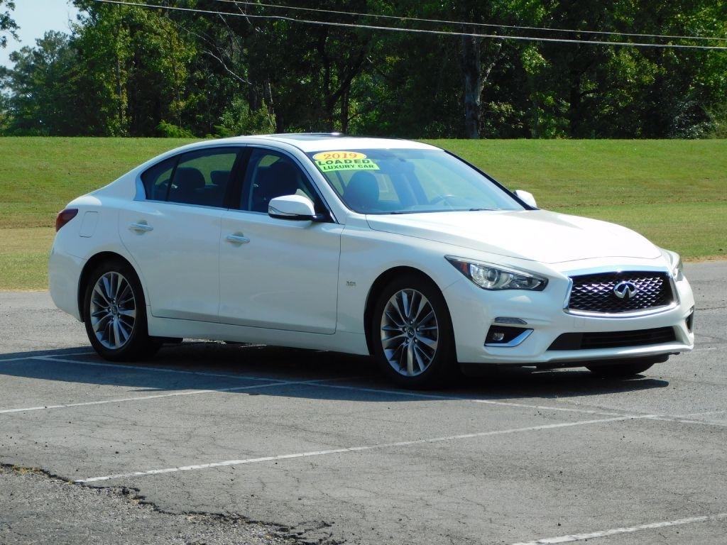 Infiniti Q50 3.0t LUXE 2019