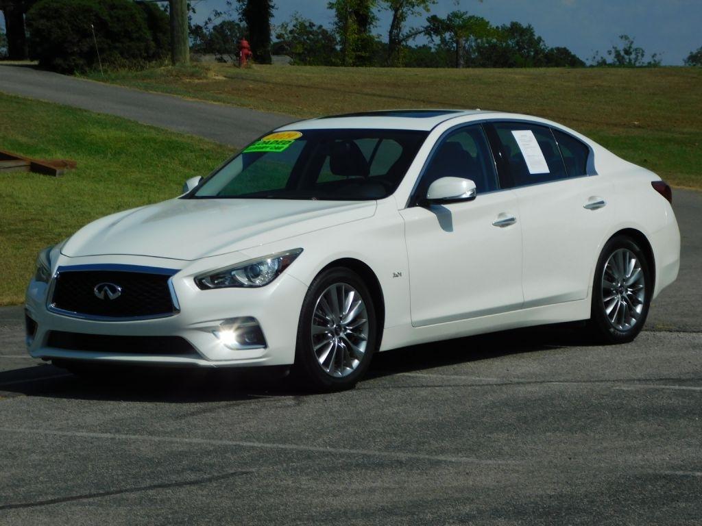 Infiniti Q50 3.0t LUXE 2019