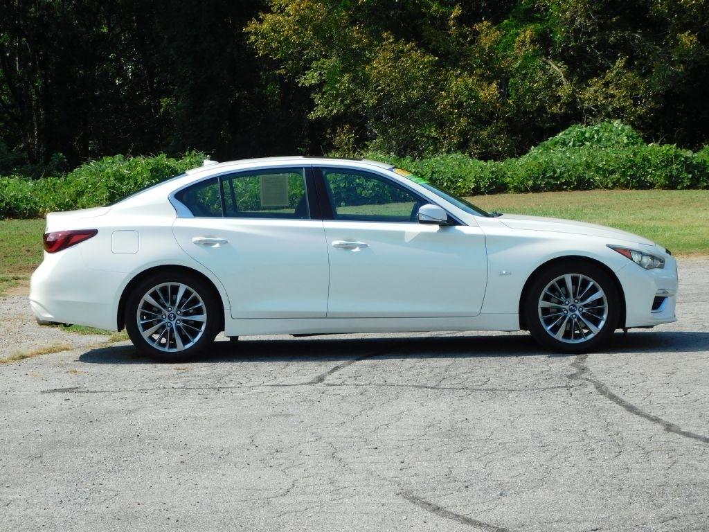 Infiniti Q50 3.0t LUXE 2019