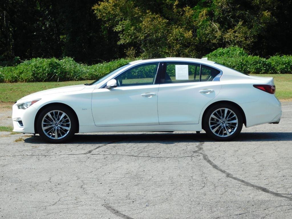 Infiniti Q50 3.0t LUXE 2019