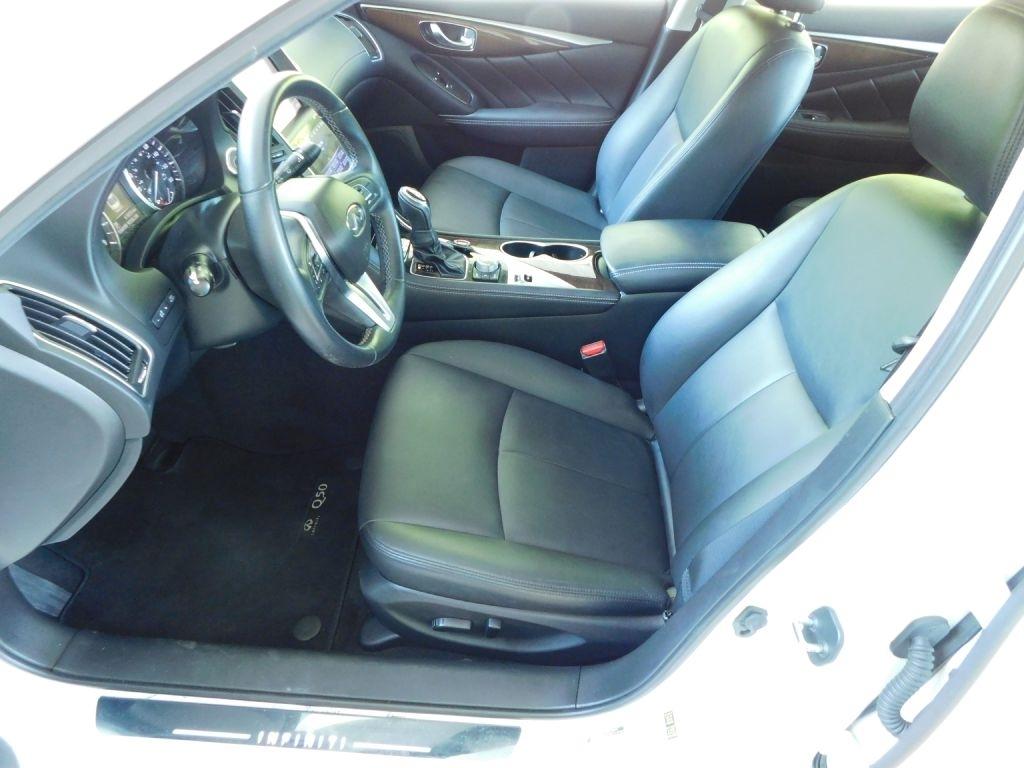 Infiniti Q50 3.0t LUXE 2019