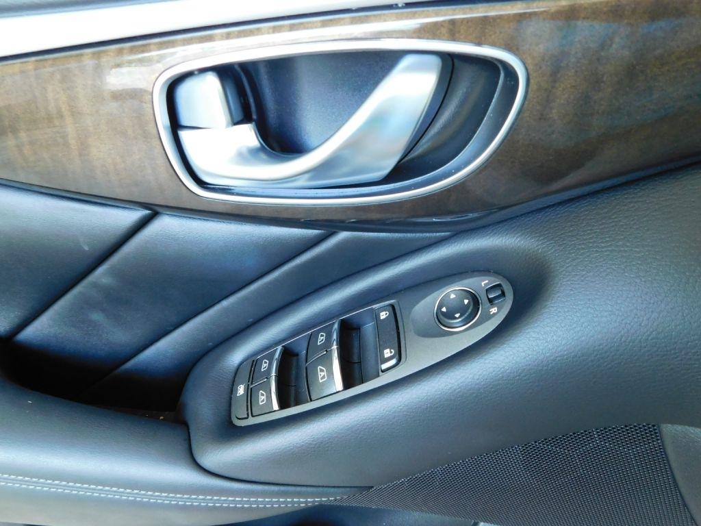 Infiniti Q50 3.0t LUXE 2019