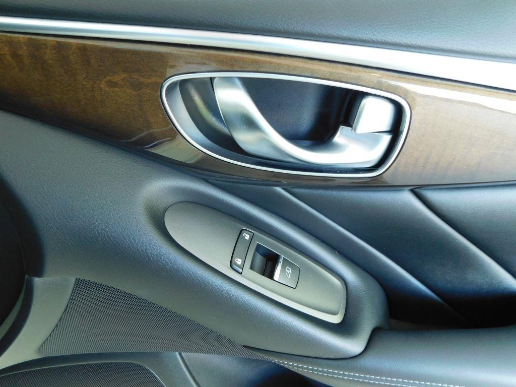 Infiniti Q50 3.0t LUXE 2019