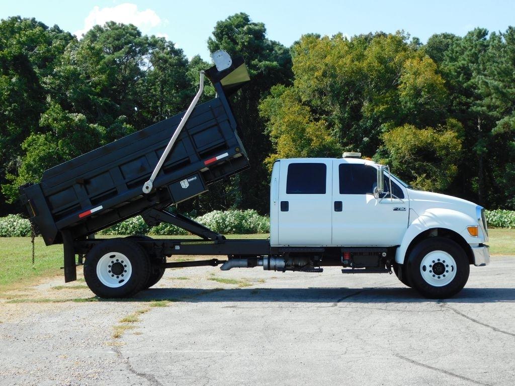 Ford F-750 Crew Cab 2WD DRW 2008
