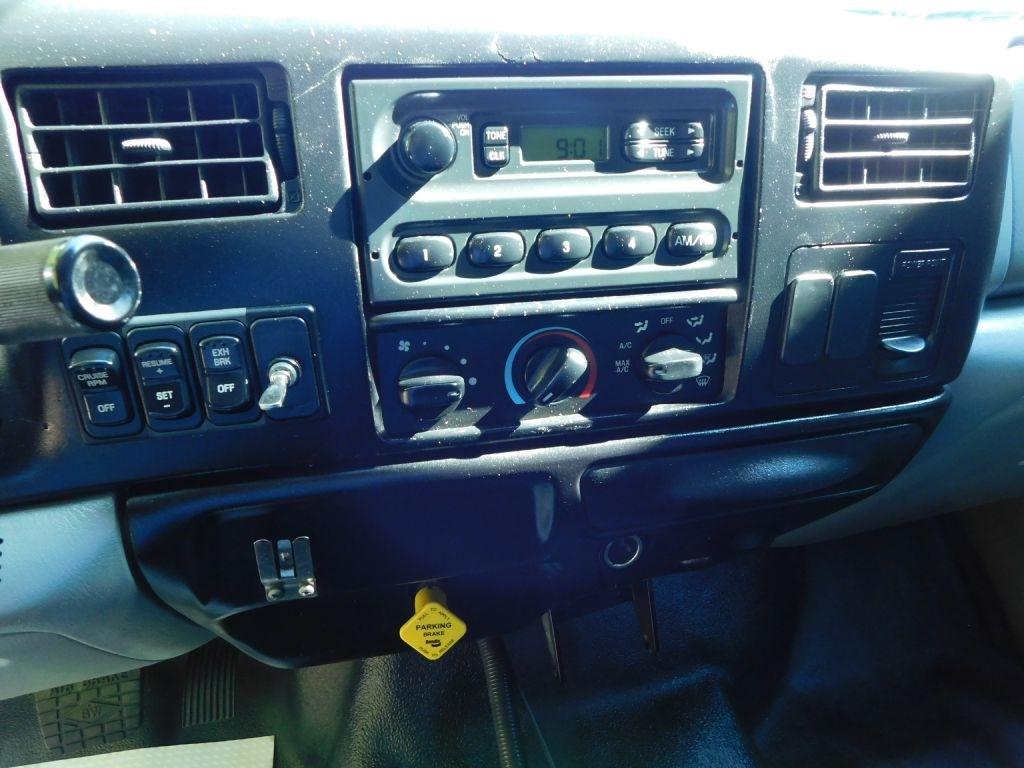 Ford F-750 Crew Cab 2WD DRW 2008