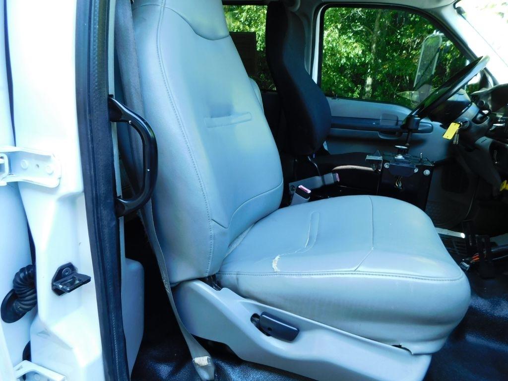 Ford F-750 Crew Cab 2WD DRW 2008