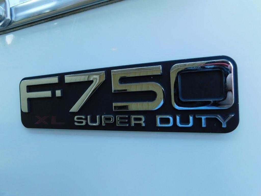Ford F-750 Crew Cab 2WD DRW 2008