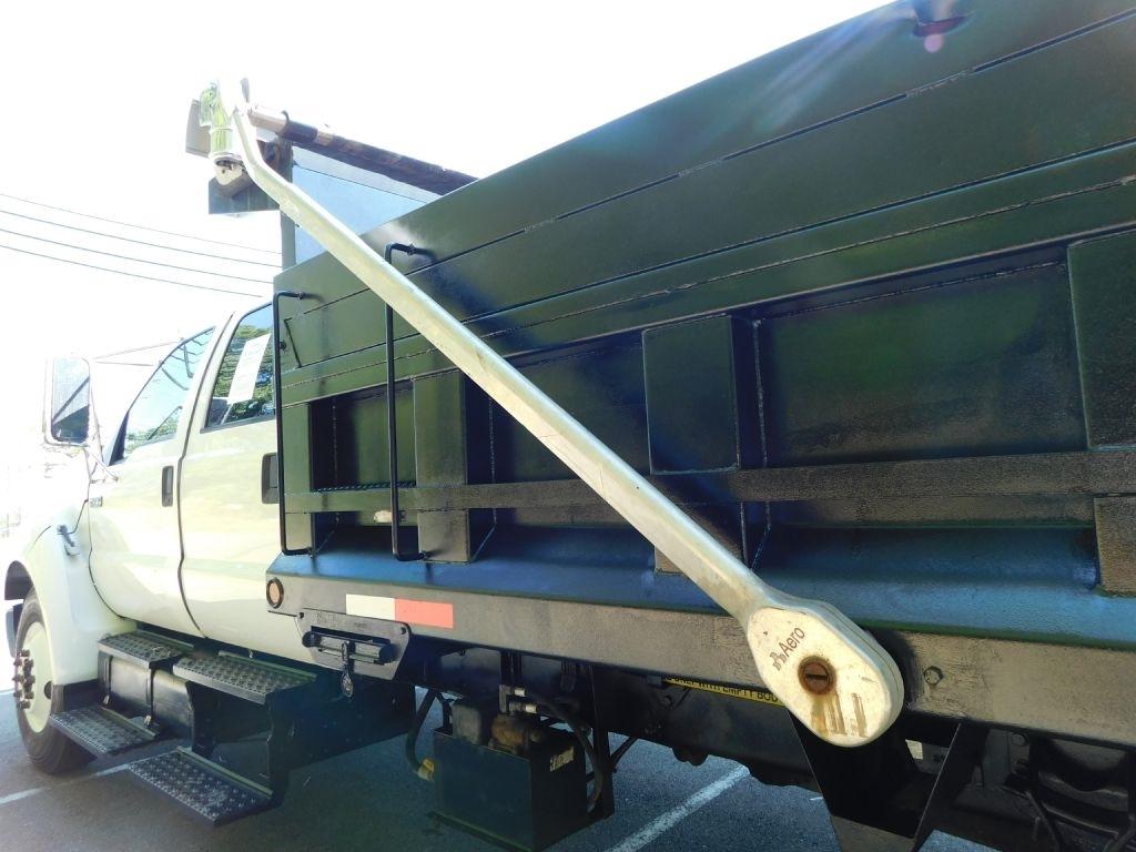 Ford F-750 Crew Cab 2WD DRW 2008