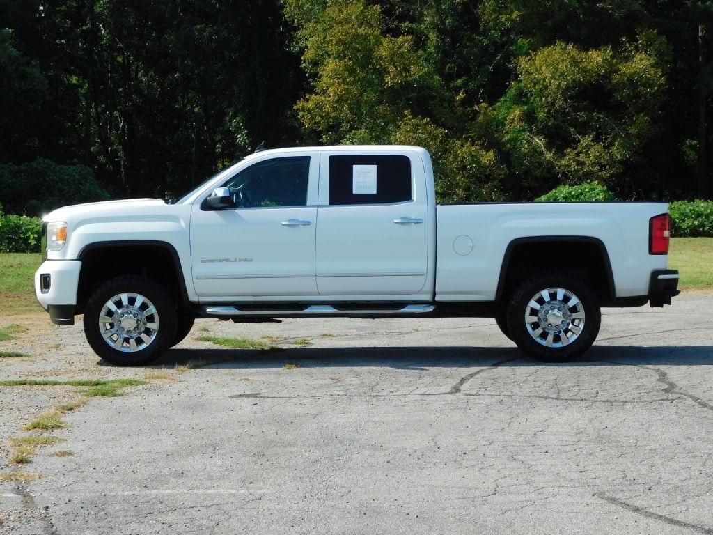 GMC Sierra 2500HD Denali Crew Cab 4WD 2015