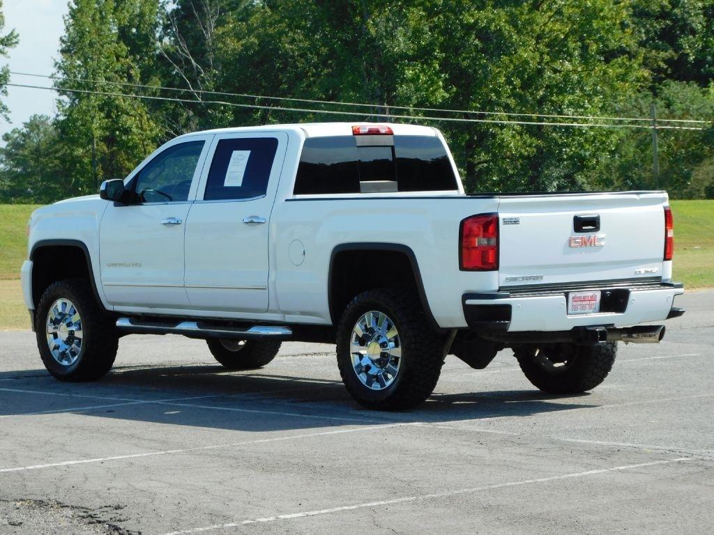 GMC Sierra 2500HD Denali Crew Cab 4WD 2015