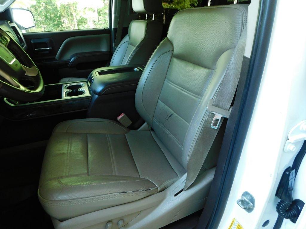 GMC Sierra 2500HD Denali Crew Cab 4WD 2015