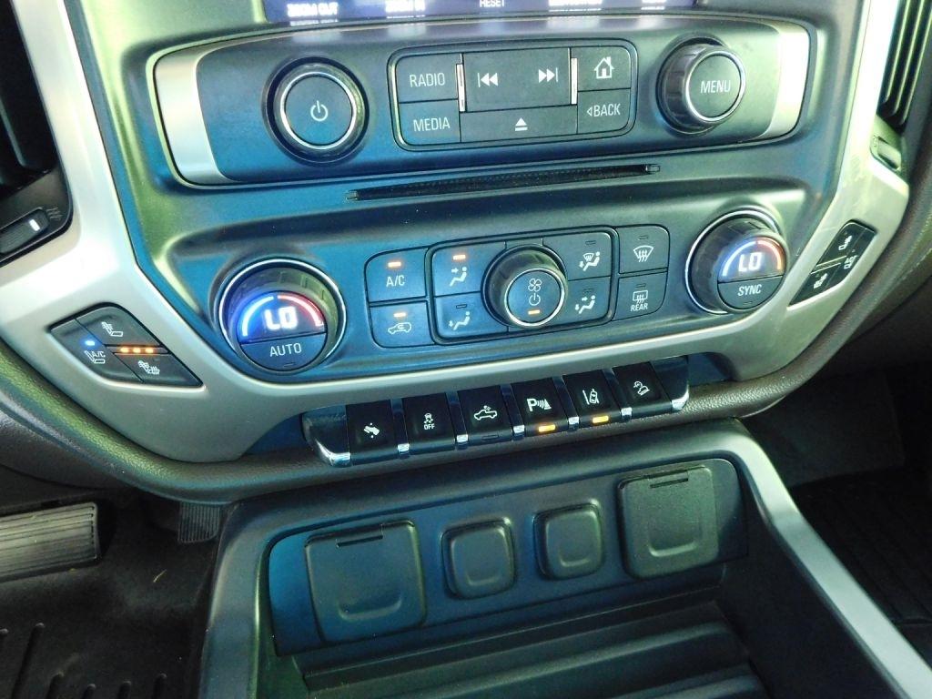 GMC Sierra 2500HD Denali Crew Cab 4WD 2015