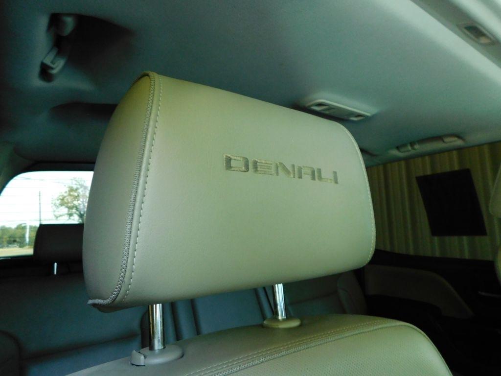 GMC Sierra 2500HD Denali Crew Cab 4WD 2015