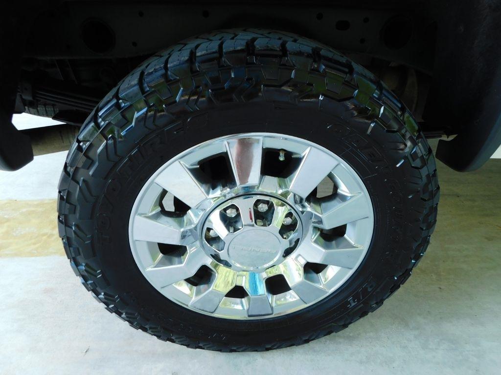 GMC Sierra 2500HD Denali Crew Cab 4WD 2015