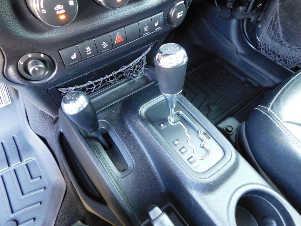 Jeep Wrangler Unlimited Rubicon 4WD 2015