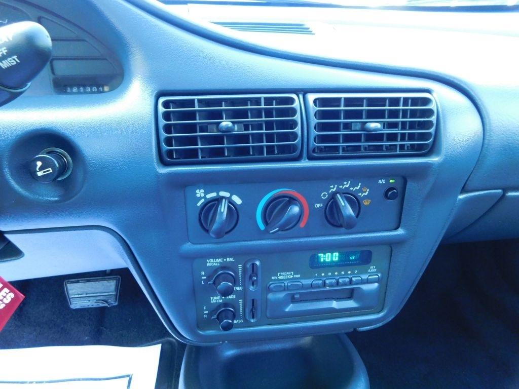 Chevrolet Cavalier Sedan 1998