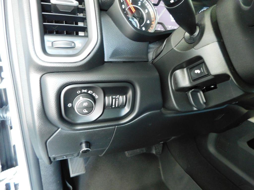 RAM 3500 Laramie Crew Cab SWB 4WD 2020
