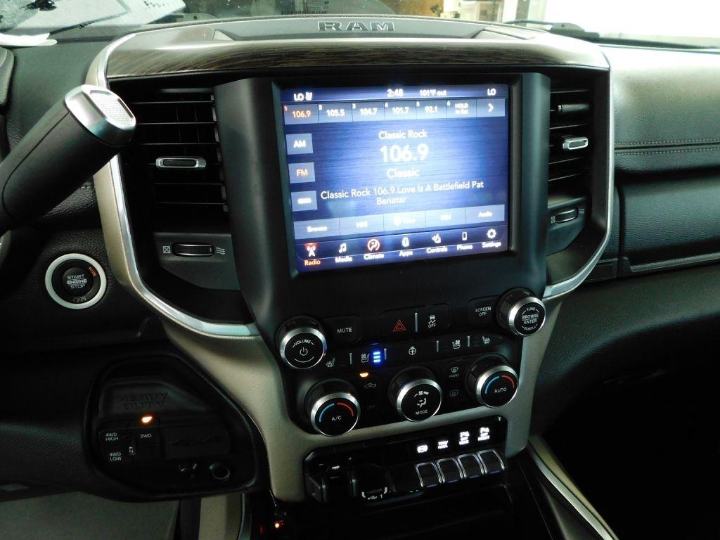 RAM 3500 Laramie Crew Cab SWB 4WD 2020