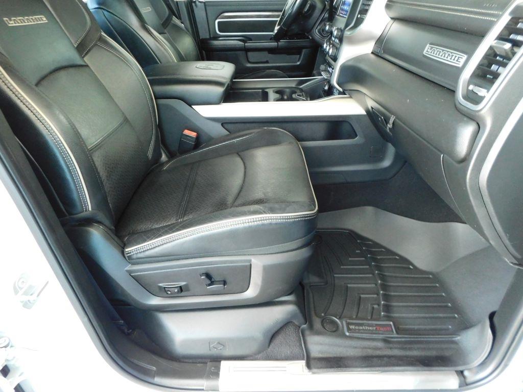 RAM 3500 Laramie Crew Cab SWB 4WD 2020