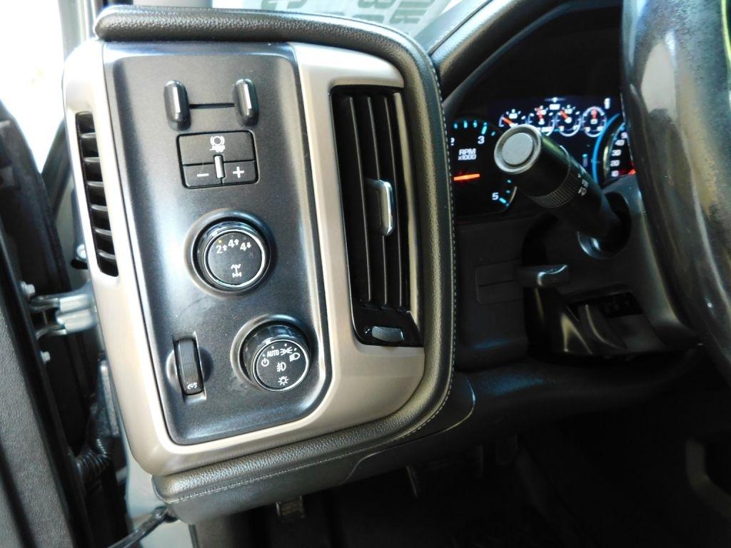 GMC Sierra 2500HD Denali Crew Cab 4WD 2017