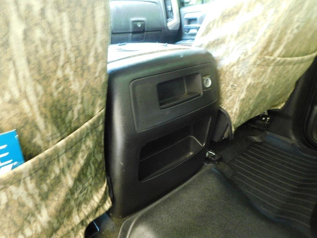 GMC Sierra 2500HD Denali Crew Cab 4WD 2017