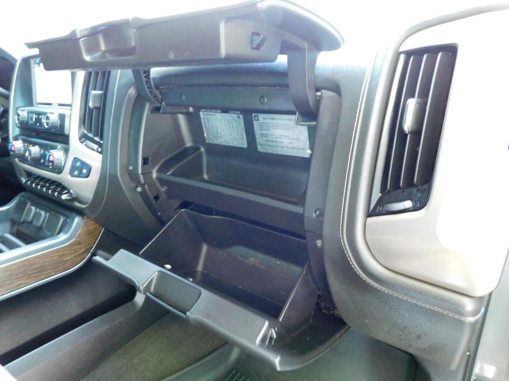 GMC Sierra 2500HD Denali Crew Cab 4WD 2017
