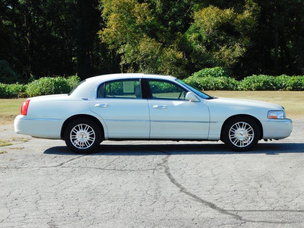 Lincoln Town Car Signature Limited 2006