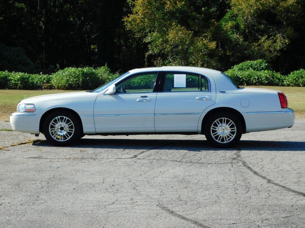 Lincoln Town Car Signature Limited 2006