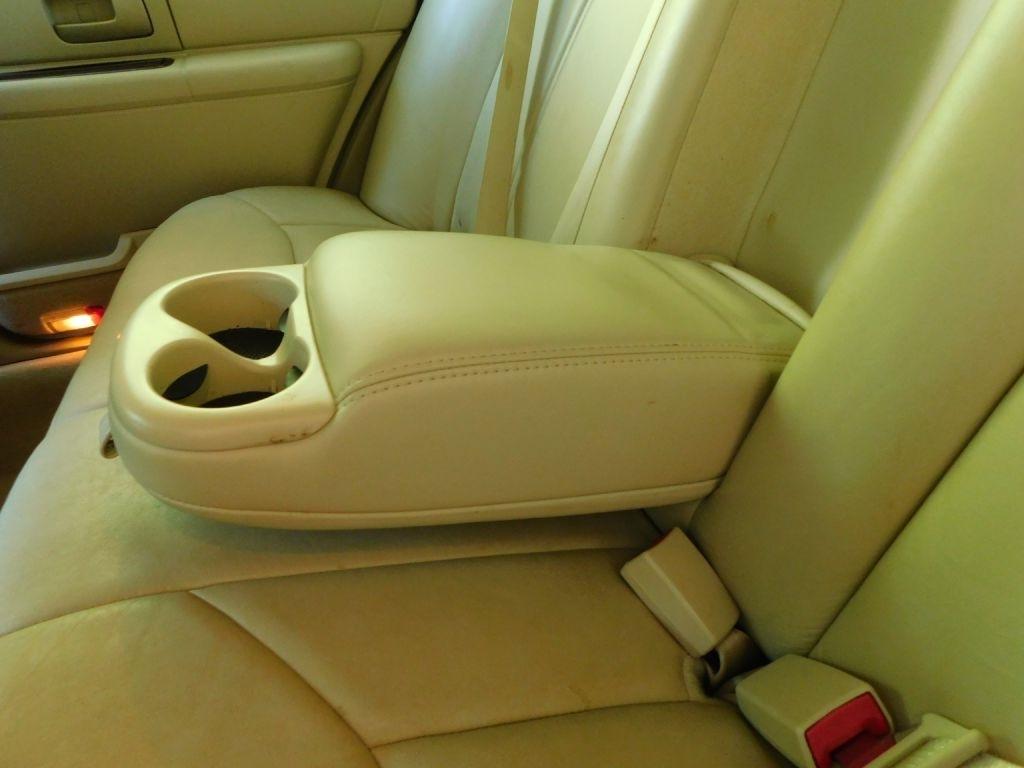 Lincoln Town Car Signature Limited 2006