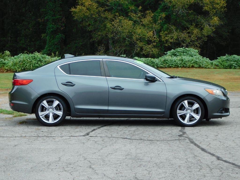Acura ILX 5-Spd AT w/ Technology Package 2013