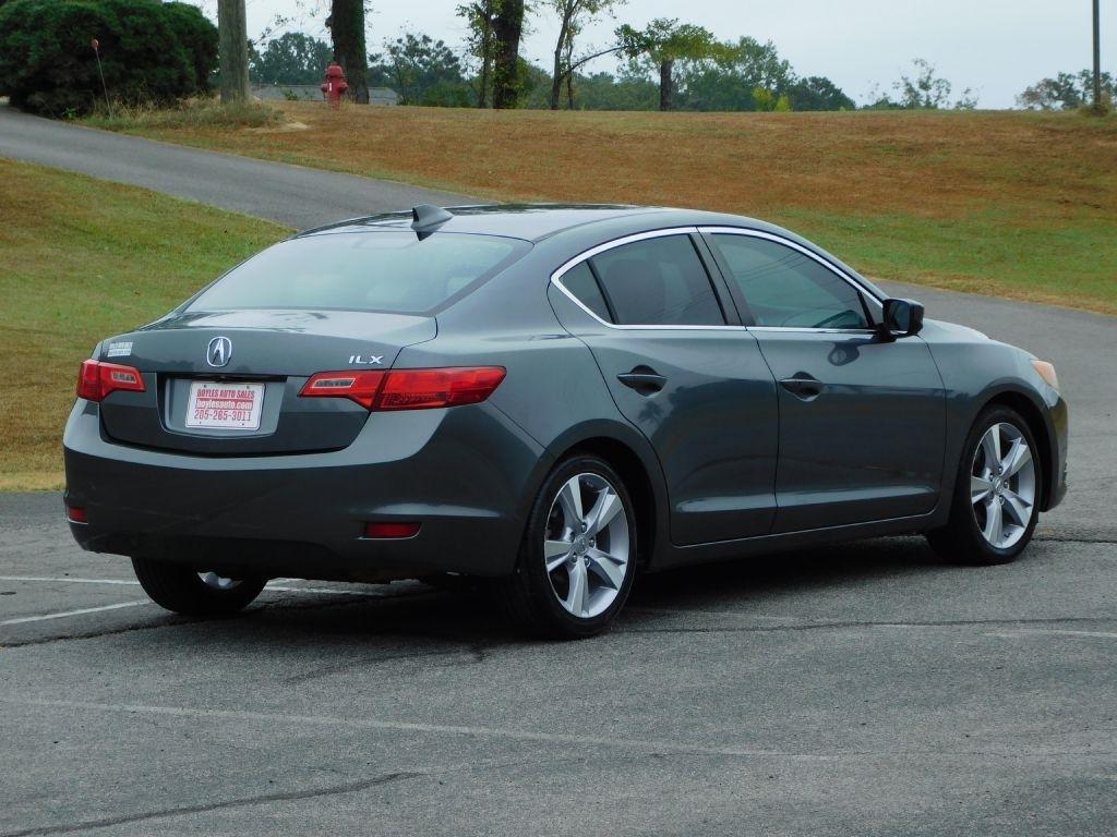 Acura ILX 5-Spd AT w/ Technology Package 2013