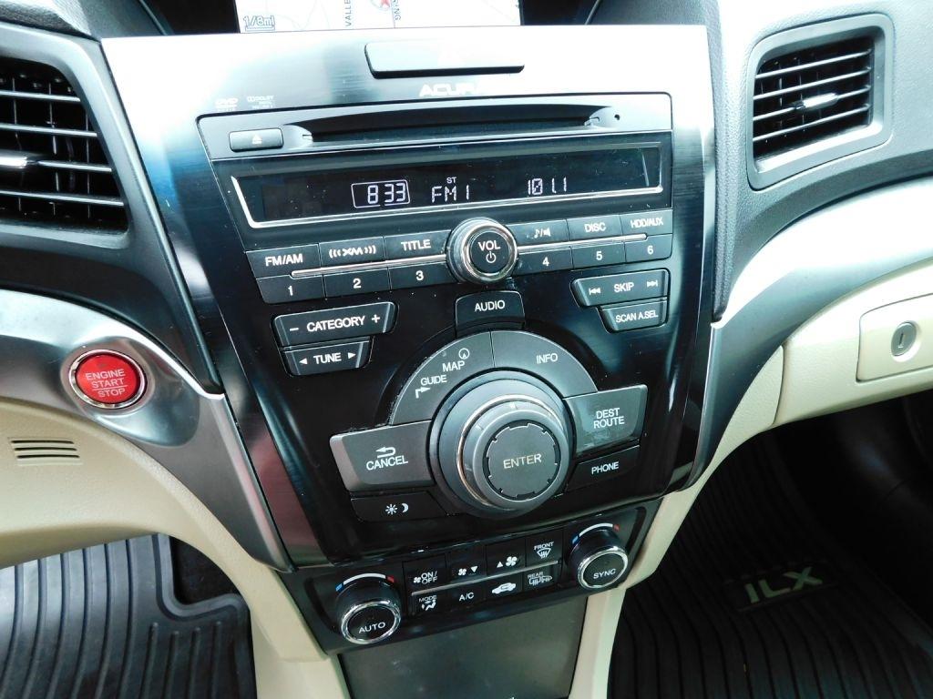 Acura ILX 5-Spd AT w/ Technology Package 2013