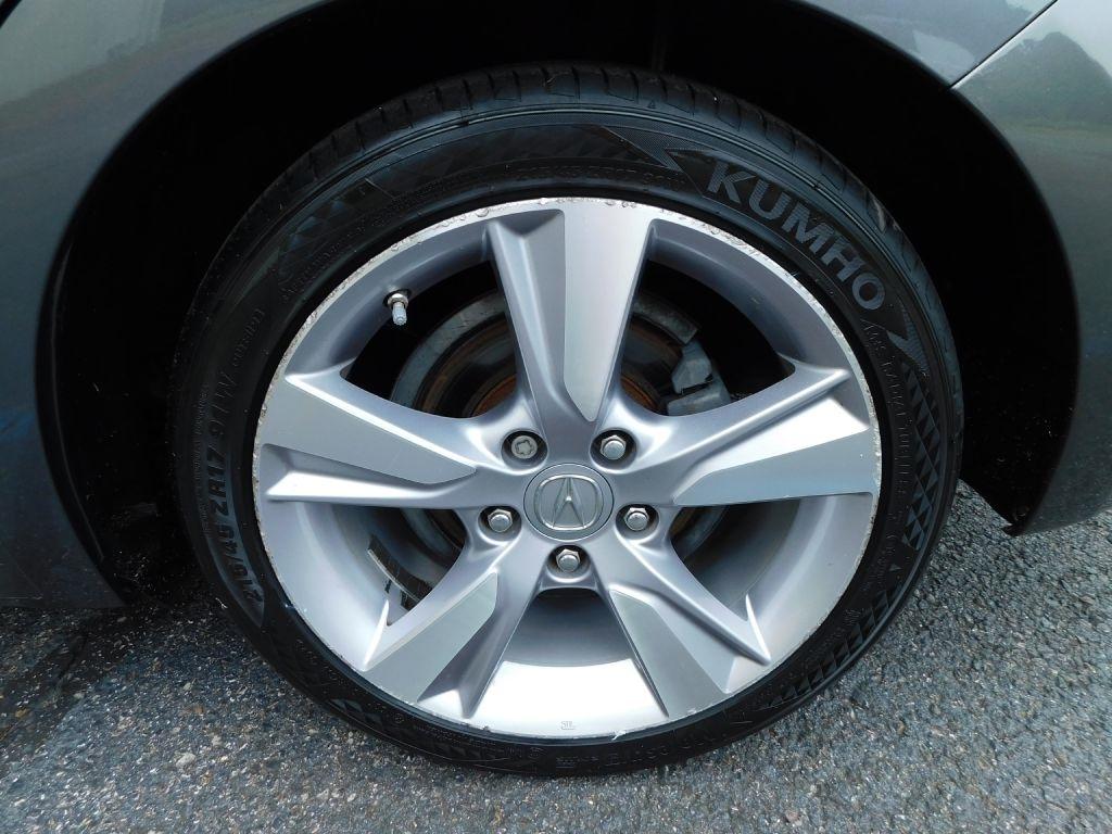 Acura ILX 5-Spd AT w/ Technology Package 2013