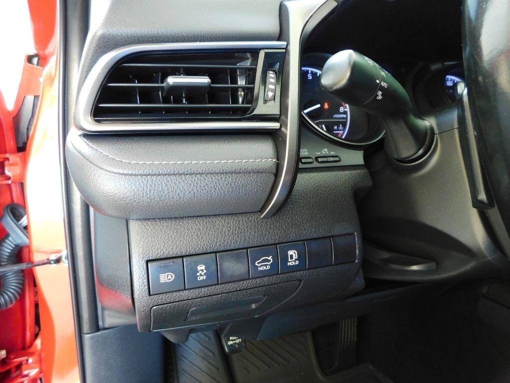 Toyota Camry SE 2023