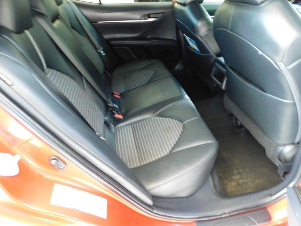 Toyota Camry SE 2023